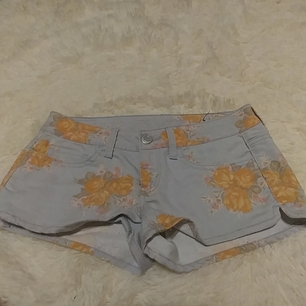 NWOT American Eagle Floral Shortie Shorts